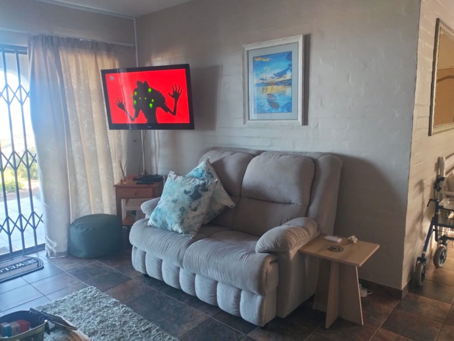 To Let 3 Bedroom Property for Rent in Tergniet Western Cape